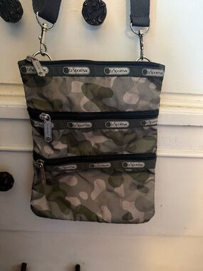 EUC LeSportSac camouflage triple zipper crossbody bag